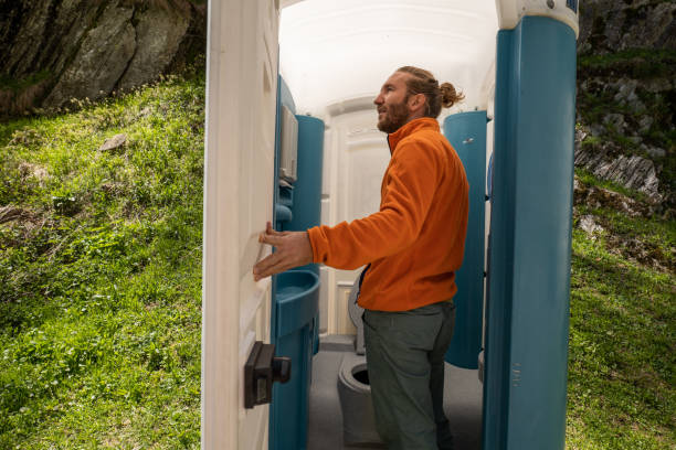 Best Porta potty rental near me  in Campton Hls, IL